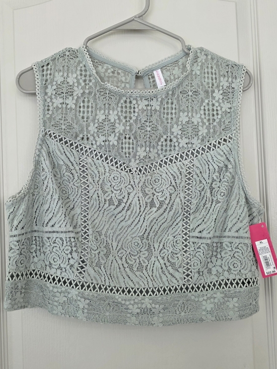 Xhilaration Tops - Xhilaration Mint Green Lace Sleeveless Crop Camisole